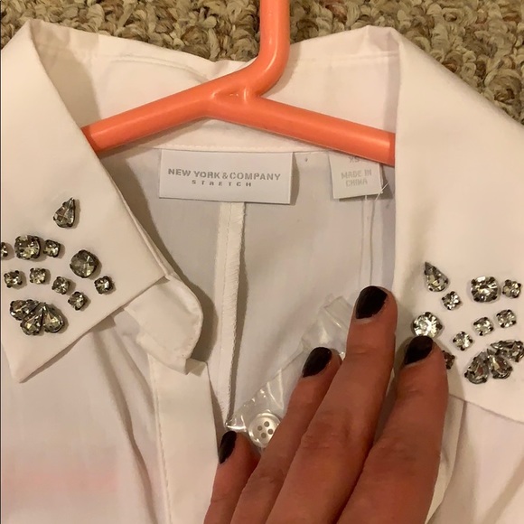 NWT NY & Co White Button Down with Gem Collar, XS - Picture 4 of 8